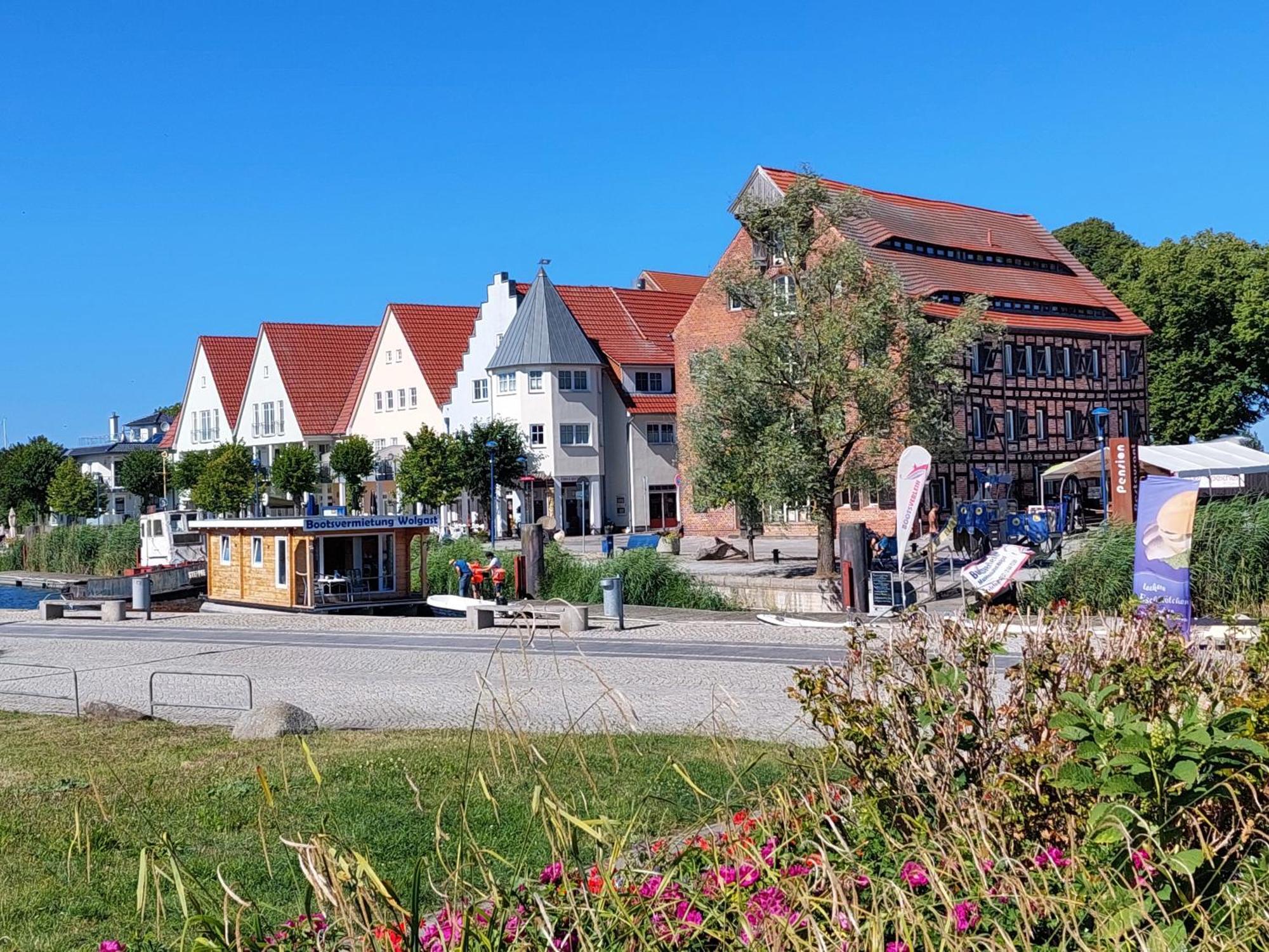 Business-Apartments Im Schuster-Acht Вольгаст Экстерьер фото